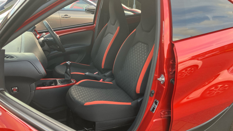 Toyota Aygo X 1.0 VVT-i Edge 5dr Petrol Hatchback